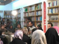 نقد و بررسی آثار اروین یالوم در کافه کتاب آفتاب مشهد